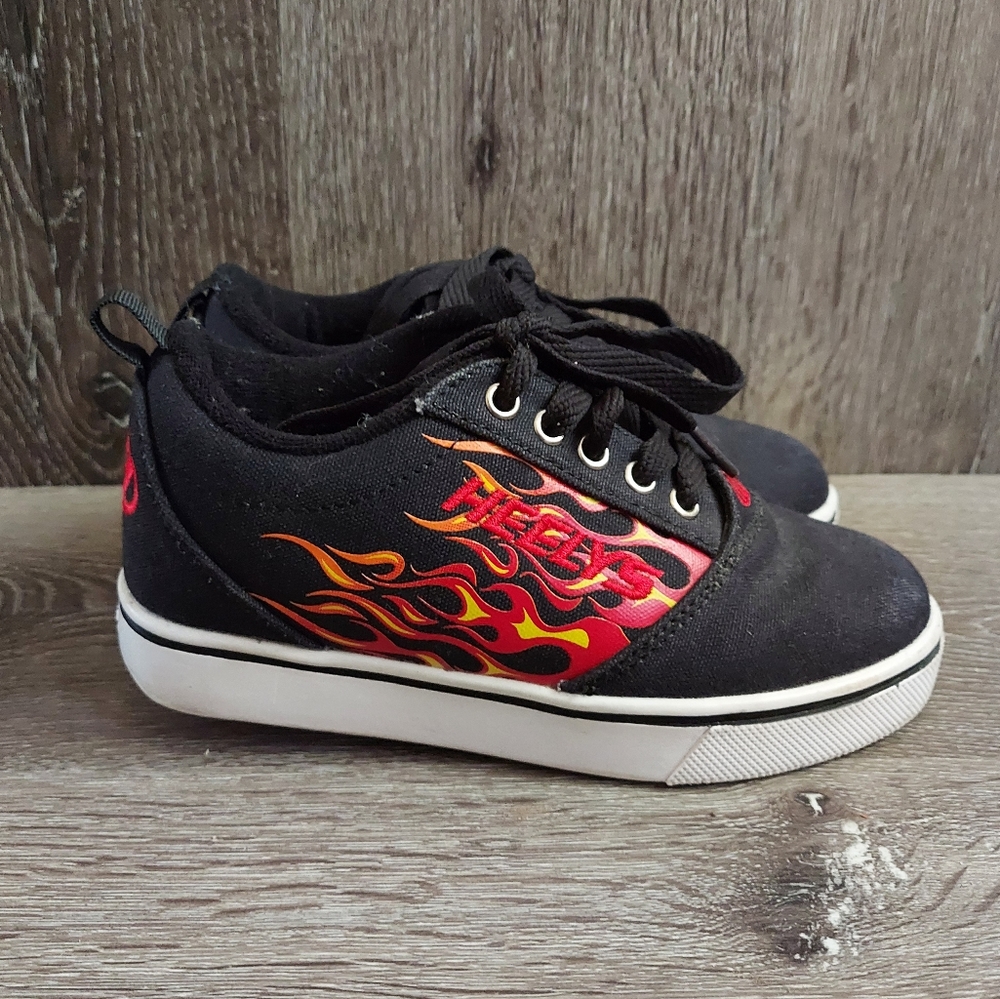 Kids Heelys Fire Flames Black Yellow Red Skate Shoes Youth 1